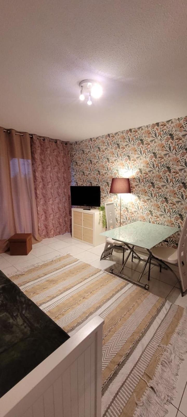 Le Val Fleuri Apartment Sete Bagian luar foto