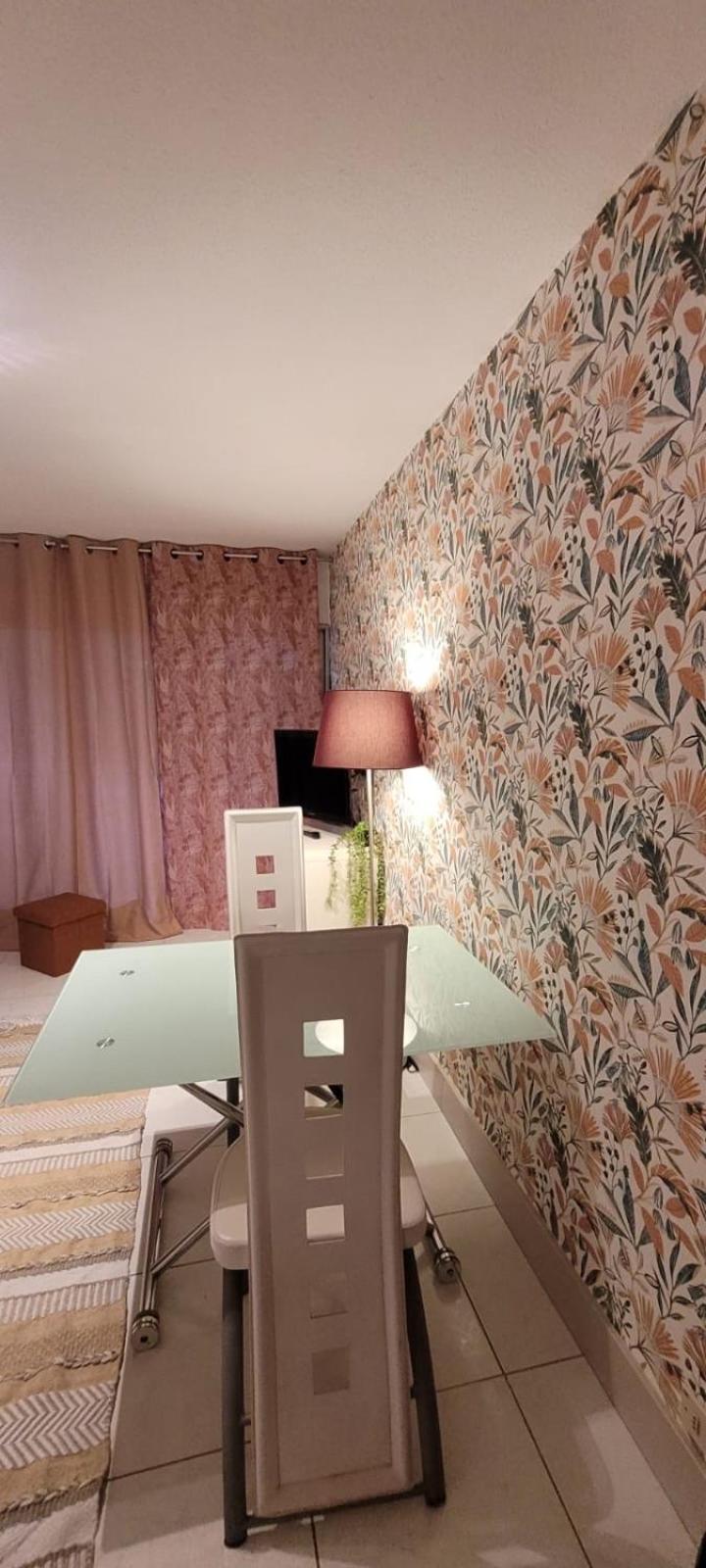Le Val Fleuri Apartment Sete Bagian luar foto